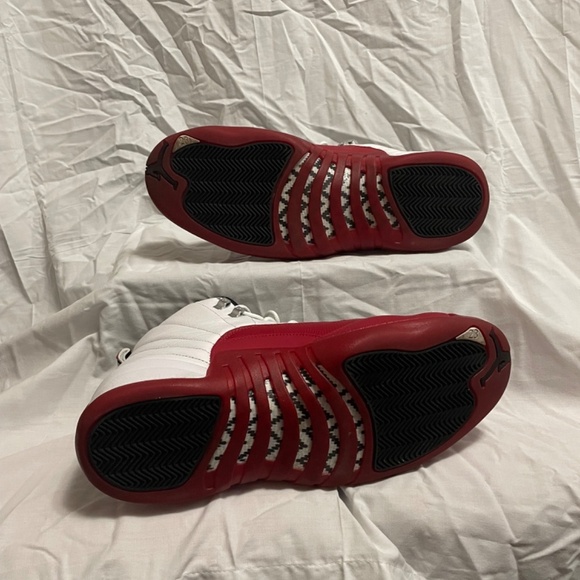Air Jordan 12 retro Cherry 2023 size 13 - Picture 5 of 7